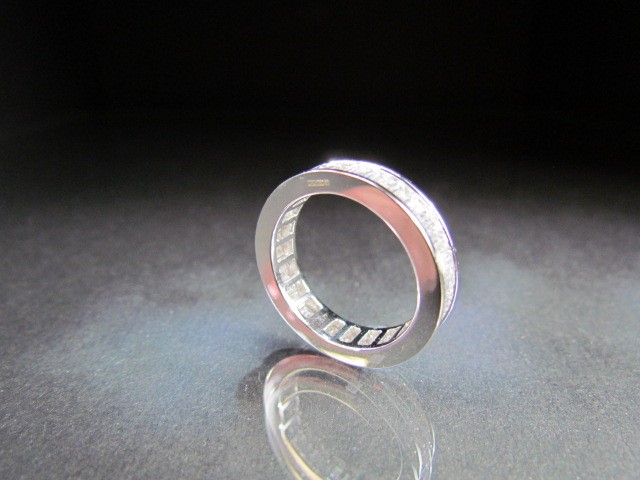 18ct White Gold full Eternity ring of approx 2cts. Approx weight - 5.3g UK - O - Image 5 of 5