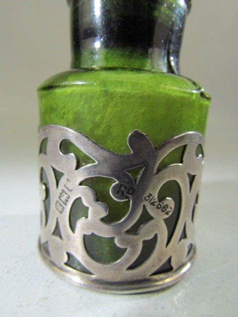 Antique green medicine bottle mounted with filigree silver work. Hallmarked for London 1902. - Image 4 of 4