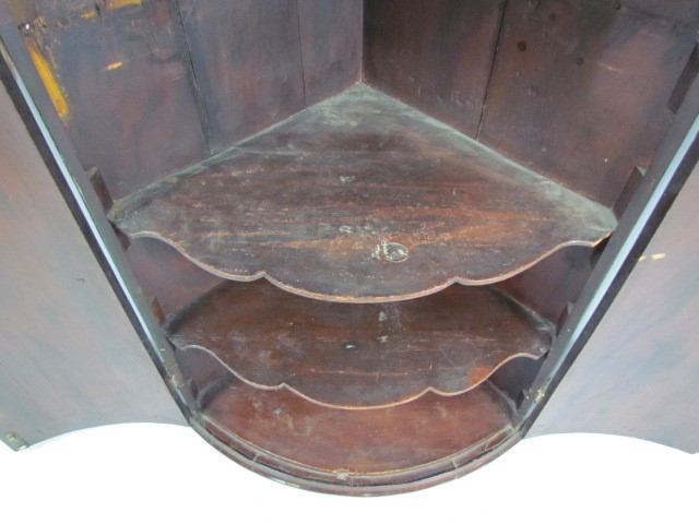 Georgian Mahogany bow fronted corner cabinet - Image 5 of 5