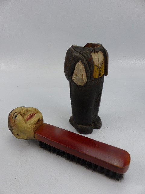 Antique carved wooden man in the form of a brush holder and a vintage camera ' No2 Cartridge Hawk- - Image 3 of 4