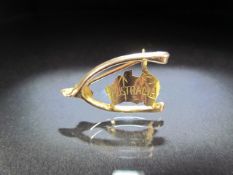 Hallmarked Gold 9ct Australia brooch - approx weight - 1.4g