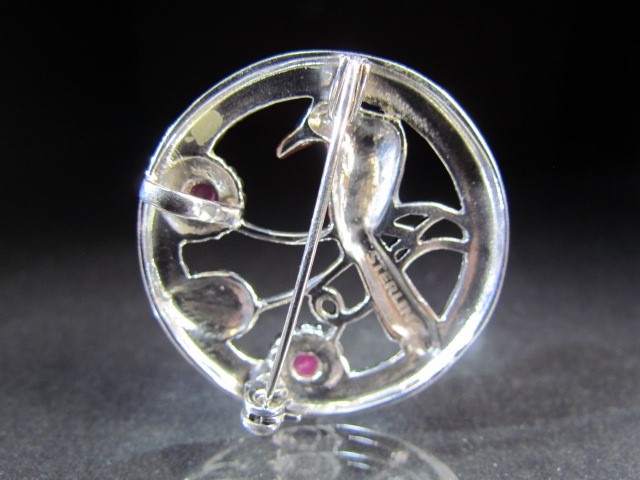 Silver and Enamel circular pendant set with enamel and semi precious stones - Image 4 of 4