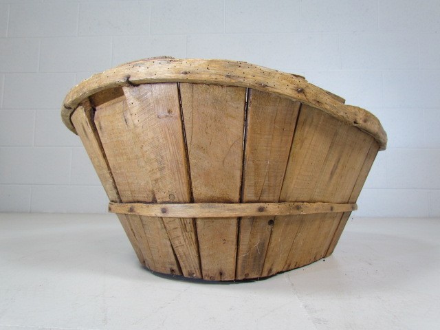 Antique wooden trug - Image 4 of 4