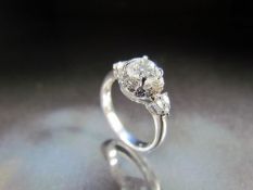 An impressive 18ct White Gold Diamond Art Deco style ring of 1.3cts