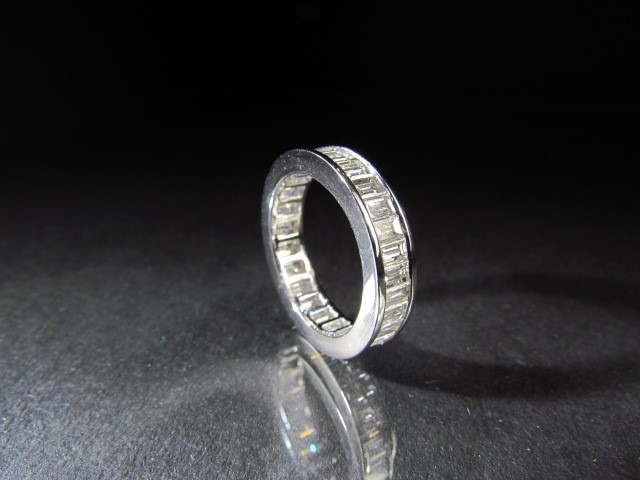 18ct White Gold full Eternity ring of approx 2cts. Approx weight - 5.3g UK - O - Image 3 of 5