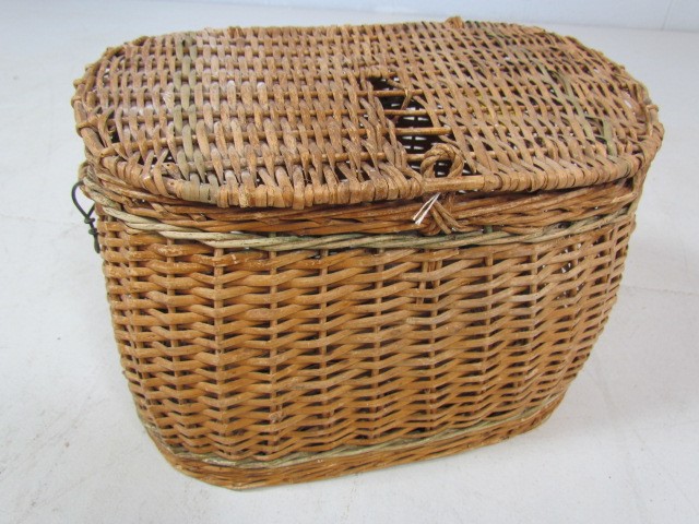 Fishing creel basket