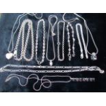 Selection of 925 silver items to include necklaces etc