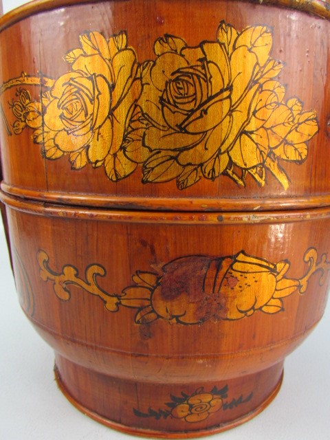 Chinese rice bucket with teo compartments and decorated with Gilt Birds and flora, - Image 7 of 7
