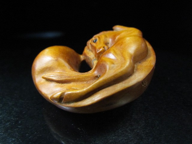 Japanese boxwood Netsuke in the form of a horse. Signed under - Image 5 of 5