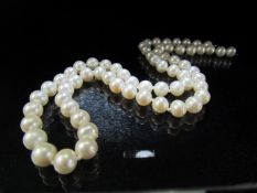 Freshwater pearl necklace with clasp