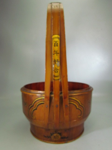 Chinese rice bucket with teo compartments and decorated with Gilt Birds and flora, - Image 5 of 7