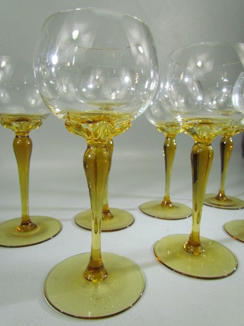 Amber set of eight coloured hock glasses - Image 2 of 4