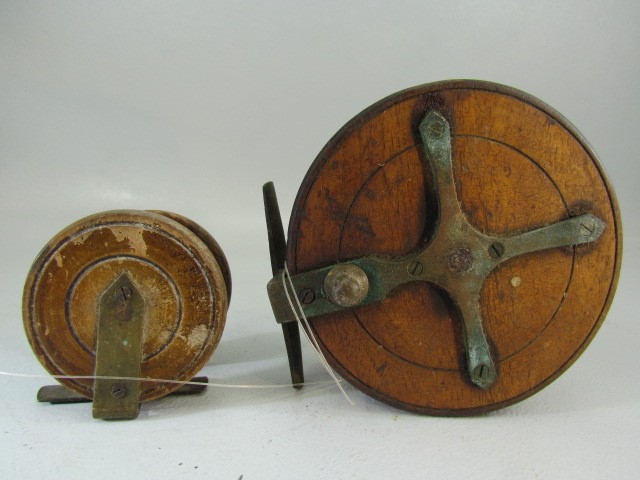 Two vintage wooden fishing reels - Image 2 of 3