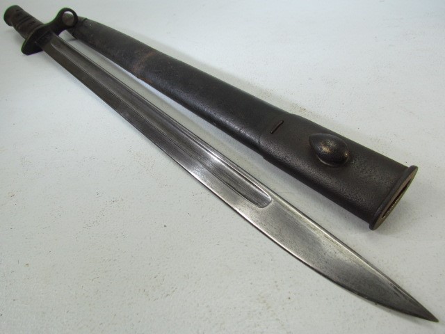 US Remington bayonet dated 1917 with leather and metal scabbard - Image 3 of 3