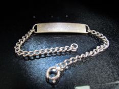 Hallmarked silver 'dog tag' bracelet approx weight 9g