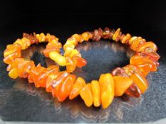 Mid century amber necklace -approx weight - 21.7g