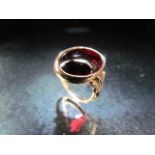 9ct Yellow Gold Garnet cabochon dress ring