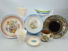 Selection of collectable pottery to include Wedgwood Keith Murray, Honiton pottery, along with a