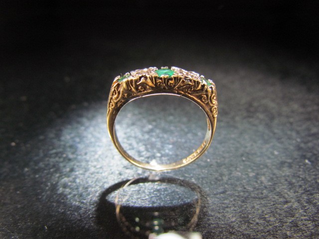 9ct Gold Emerald and Diamond ring Approx size - O - Image 4 of 5