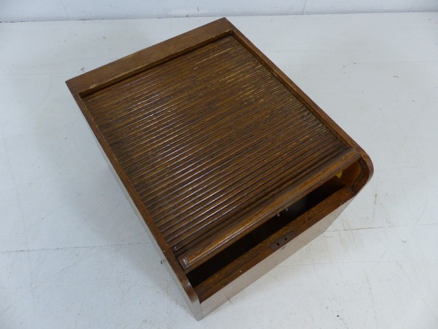 Mid century oak box with tamber roller front - key in office - Image 3 of 4