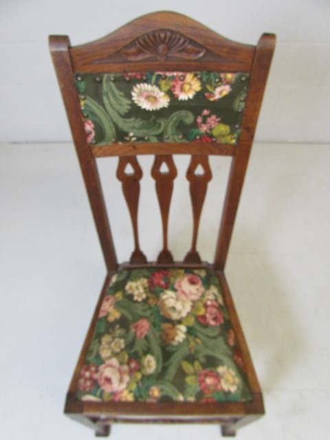 Floral upholstered vintage chair - Image 2 of 4