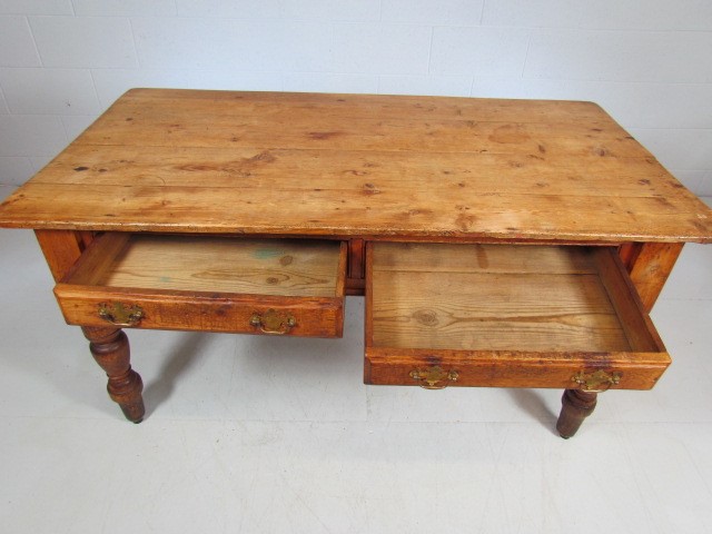 Antique pine farmhouse table with two drawers - Image 3 of 4