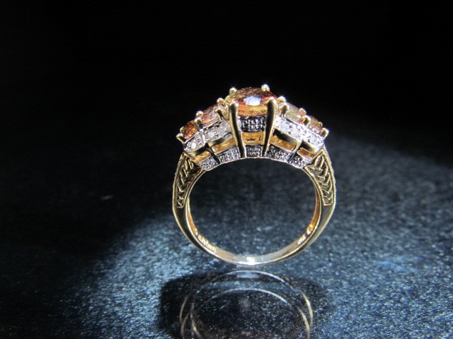 10ct Yellow Gold Diamond and Smokey Quartz Ring - Image 4 of 7