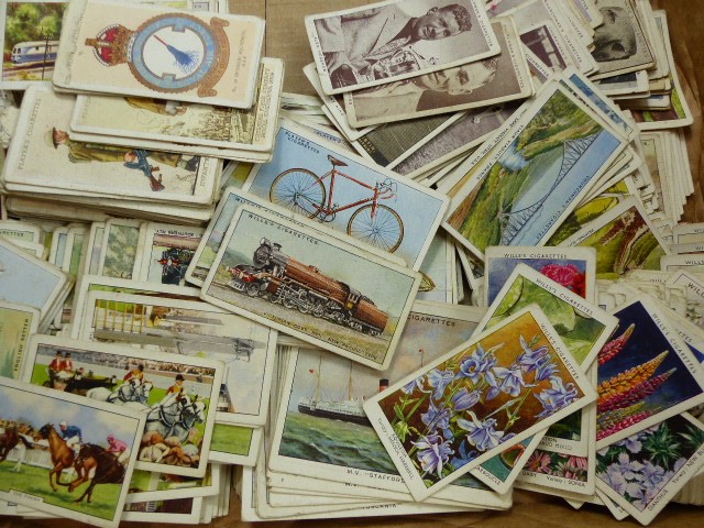 Selection of cigarette cards along with some loose stamps - Image 2 of 17