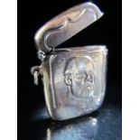 Hallmarked silver (Sterling) Vesta case with Embossed George bust approx weight - 18.5g