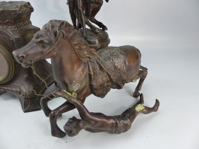 Bronzed French mantle clock with Marly style matching rearing horse garniture - Image 2 of 5