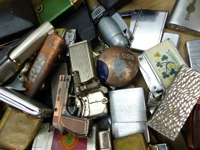 Selection of various lighters to include Ronson and others etc - Image 2 of 5