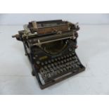 Good Underwood vintage early typewriter with plastic cover