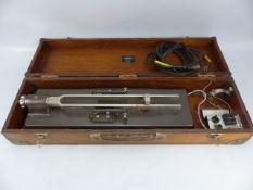 Cased tuning fork (1003/700) by J.A. Cannings Ltd, 6625-99-924-8198 serial no. 18, weight 18.5lbs.