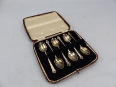 Set of six cased silver Sheffield hallmarked teaspoons, total weight approx. 65g