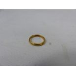18ct Gold Wedding band (approx 3.5g)