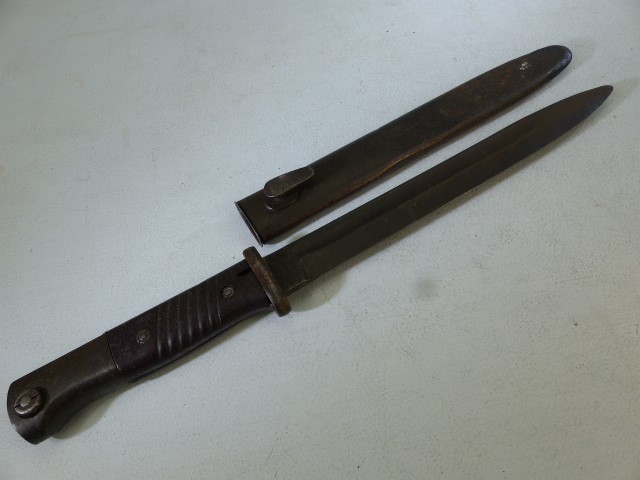 Solingen bayonet marked Paul Weyersberg & Co SOLINGEN , with scabbard