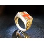 Stamped 925 and gold plated, a St Georges cross ring with Lions