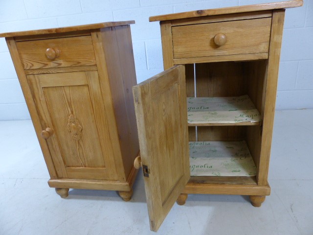 Pair of antique pine Bedside tables with matching carved motifs - Image 2 of 3