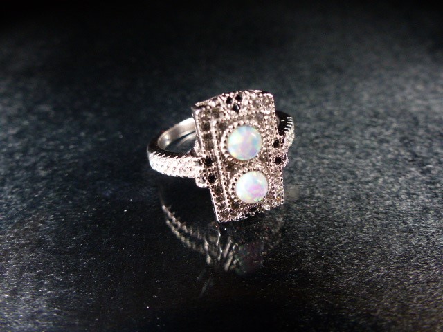 Silver, CZ and Opal panelled dress ring - Image 3 of 4