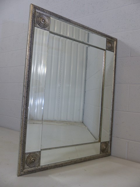 Contemporary mirror with silver coloured surround approx. 100cm x 75cm - Image 3 of 4