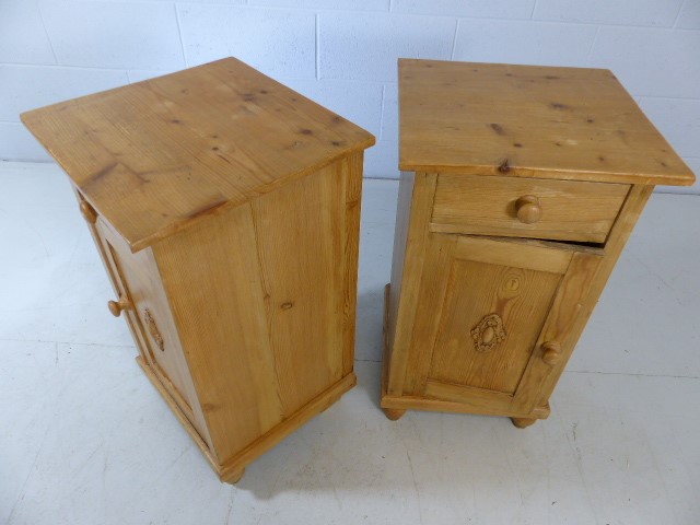Pair of antique pine Bedside tables with matching carved motifs - Image 3 of 3