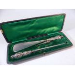 Hallmarked silver handled shoe horn and button pull boxed set