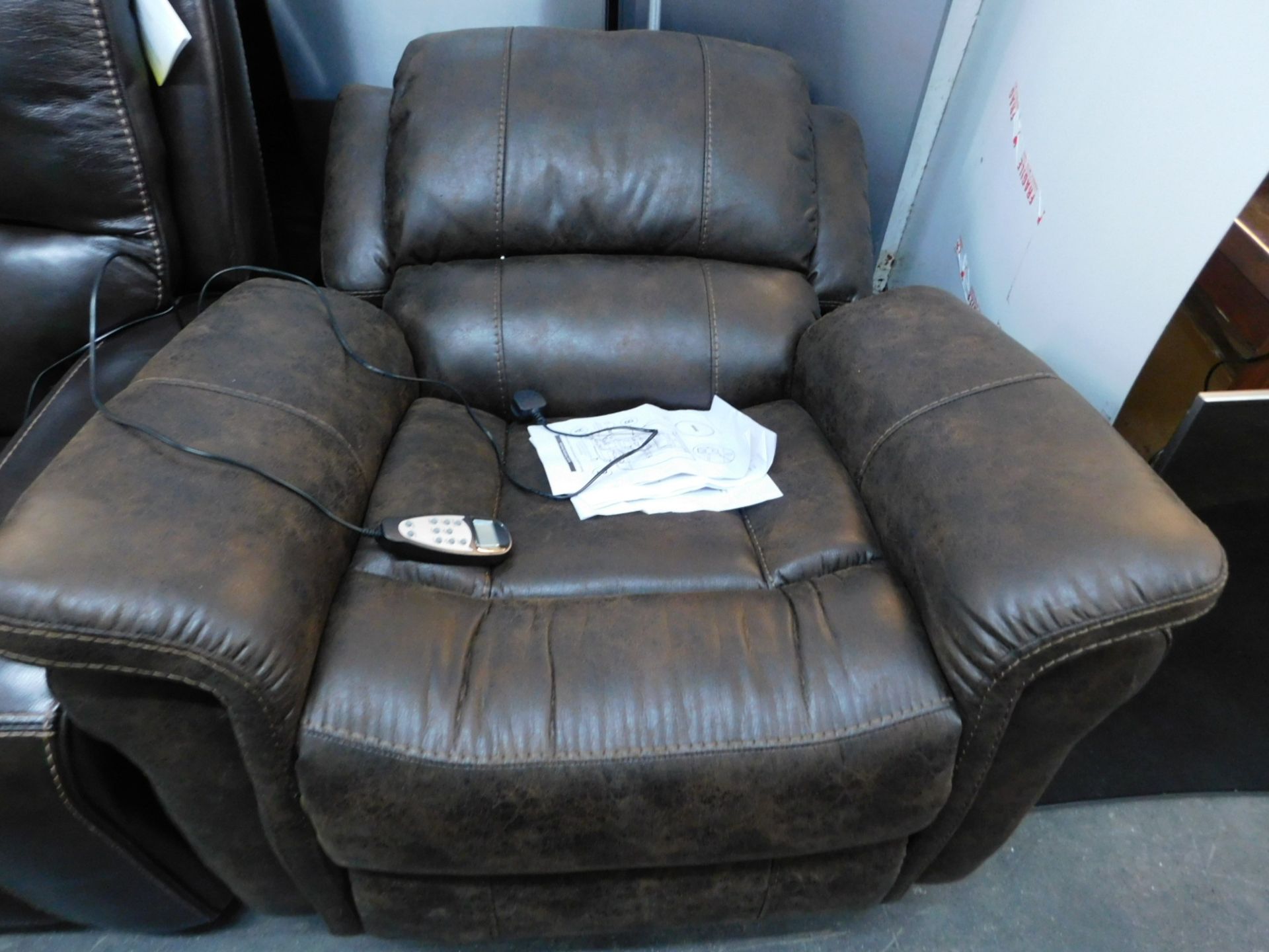 1 PULASKI BROWN FABRIC SUEDE POWER RECLINER WITH BUILT-IN HEAT AND MASSAGE RRP £499