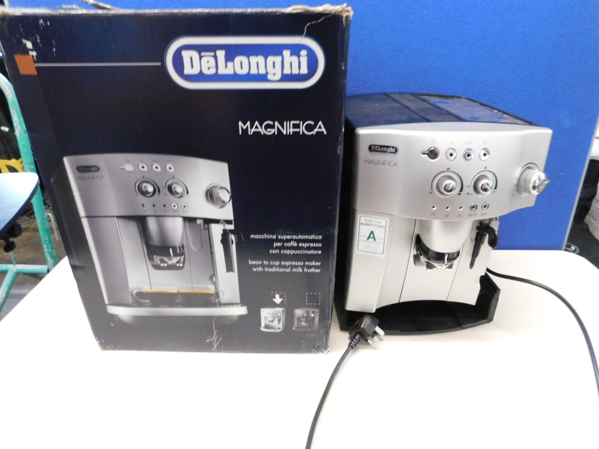 1 BOXED DELONGHI MAGNIFICA BEAN TO CUP COFFEE MACHINE MODEL ESAM420.S EXECUTION RRP £399