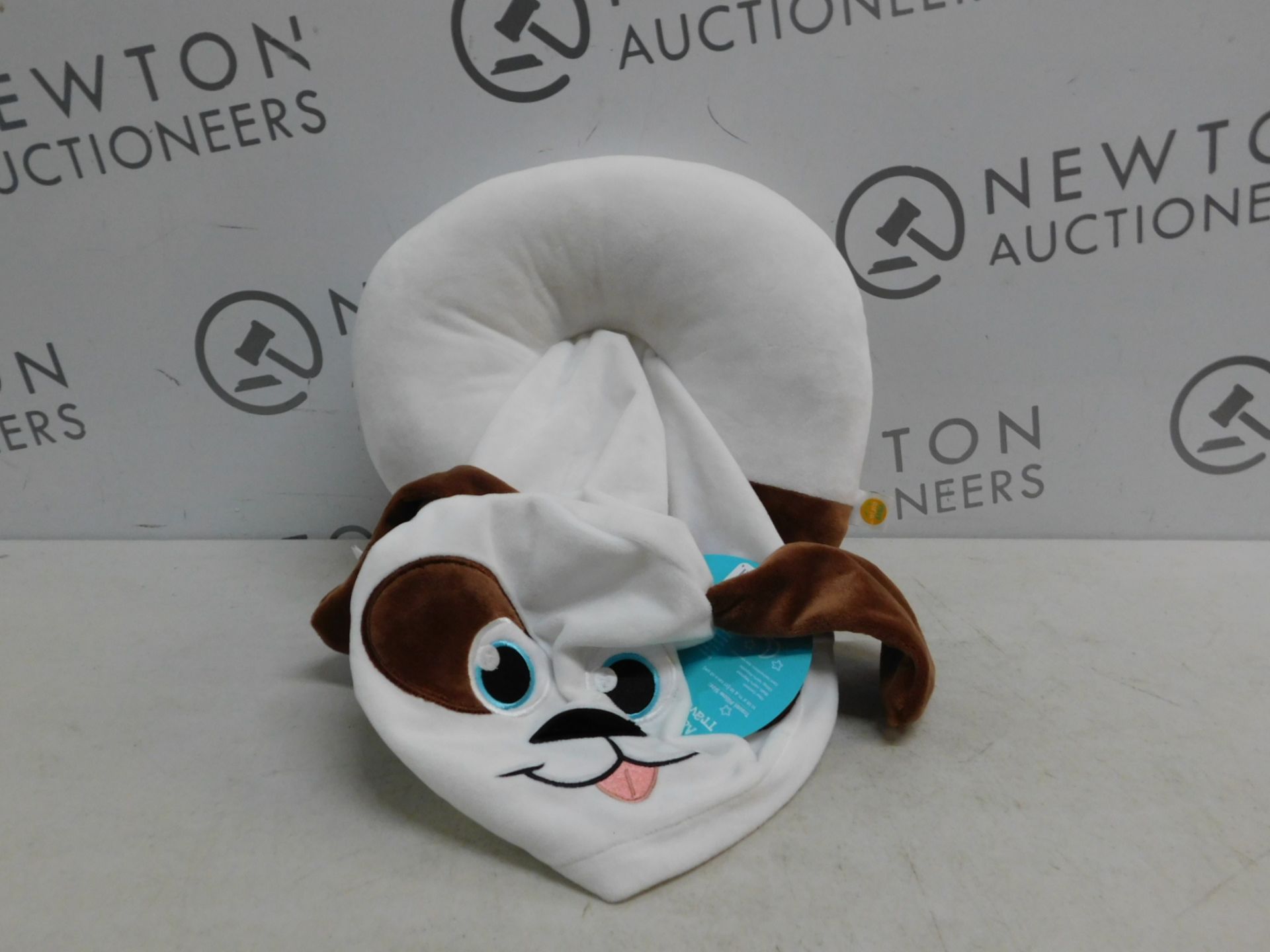 1 PLAYAIRIA ADVENTURE FRIENDS TRAVEL PILLOW WITH HOOD RRP £19.99