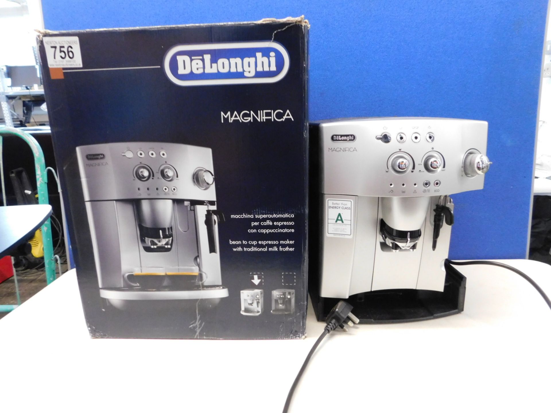 1 BOXED DELONGHI MAGNIFICA BEAN TO CUP COFFEE MACHINE MODEL ESAM420.S EXECUTION RRP £399