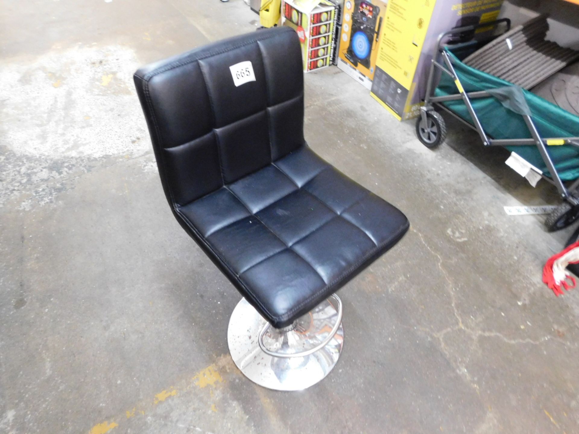 1 PULASKI BLACK AND CHROME GAS FILLED BAR STOOL RRP £119