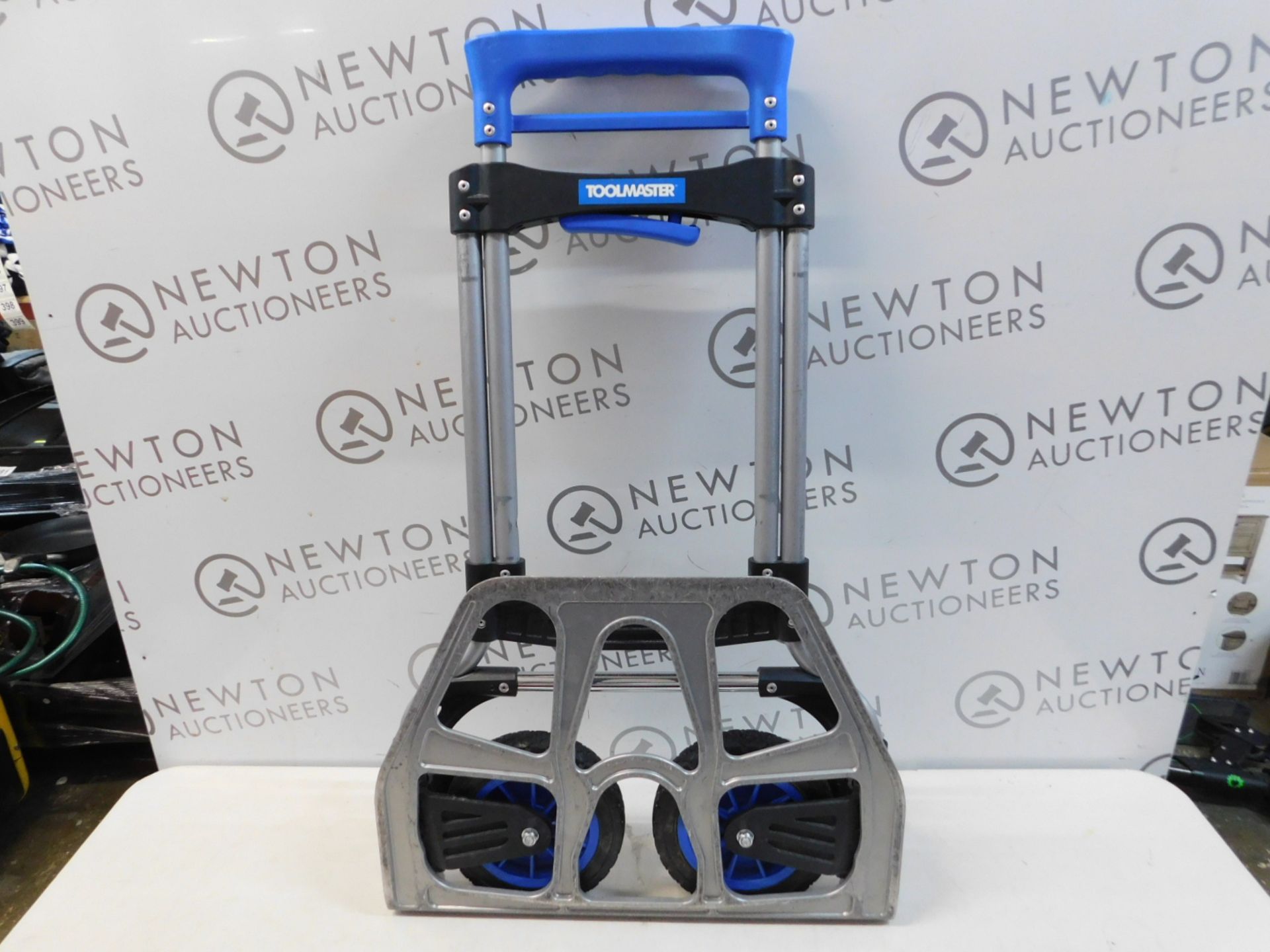 1 TOOLMASTER FOLDING HANDTRUCK RRP £49.99