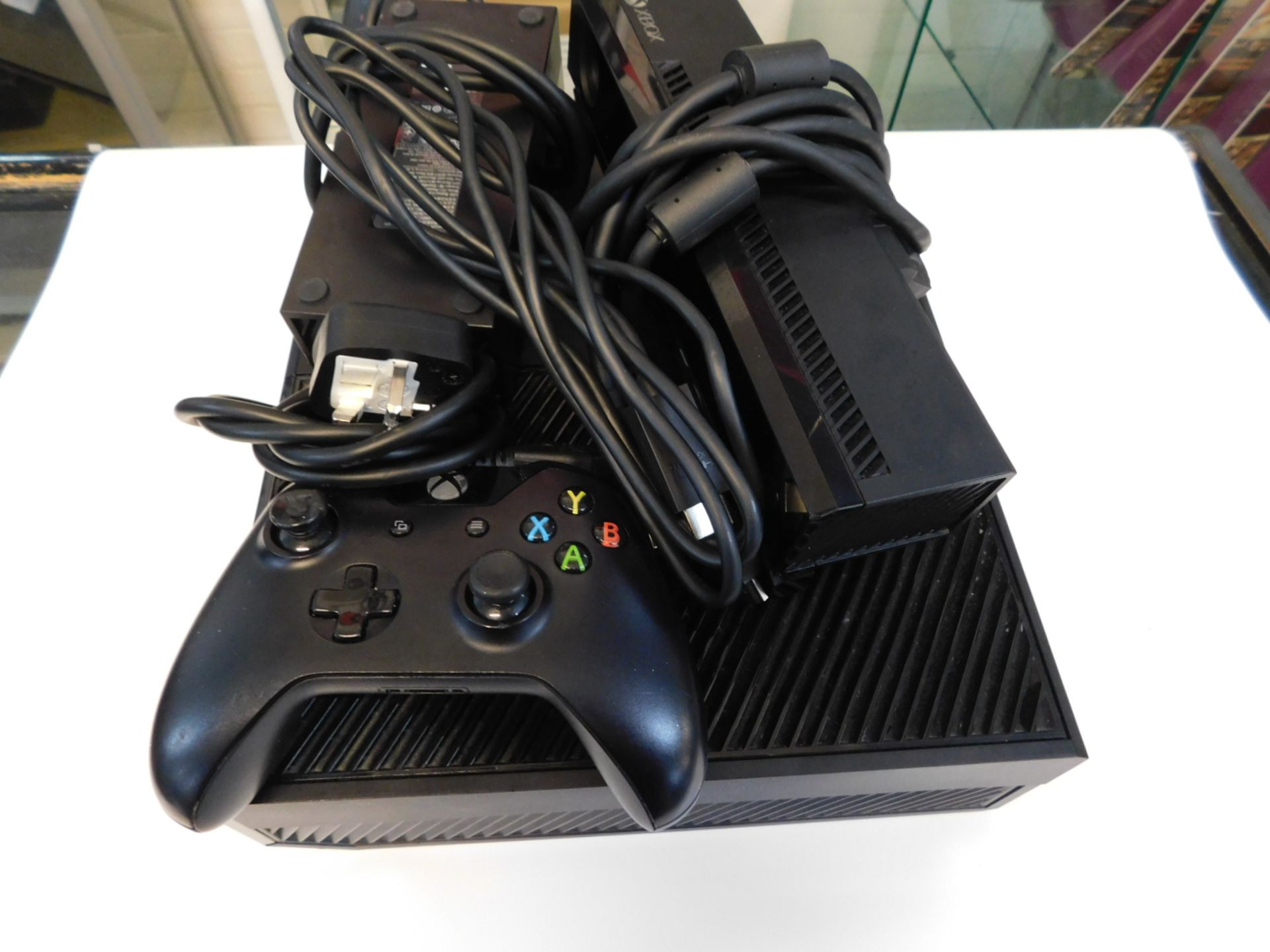 1 XBOX ONE 500GB COMPLETE WITH ONE CONTROLLER RRP £299.99