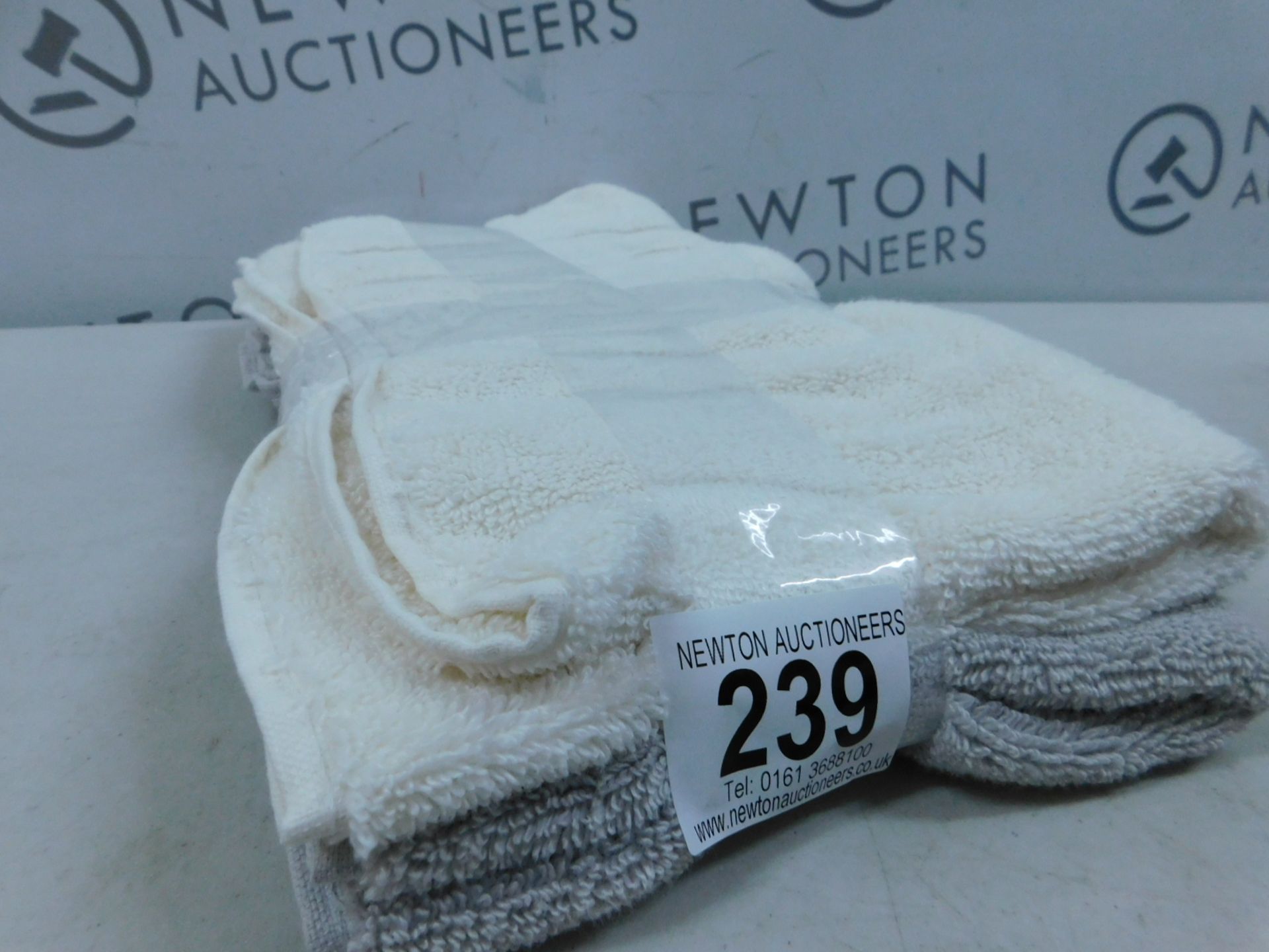 1 SET OF 2 LOFTEX CREAM & SILVER LUXURY PREMIUM COTTON HAND TOWELS RRP £19.99